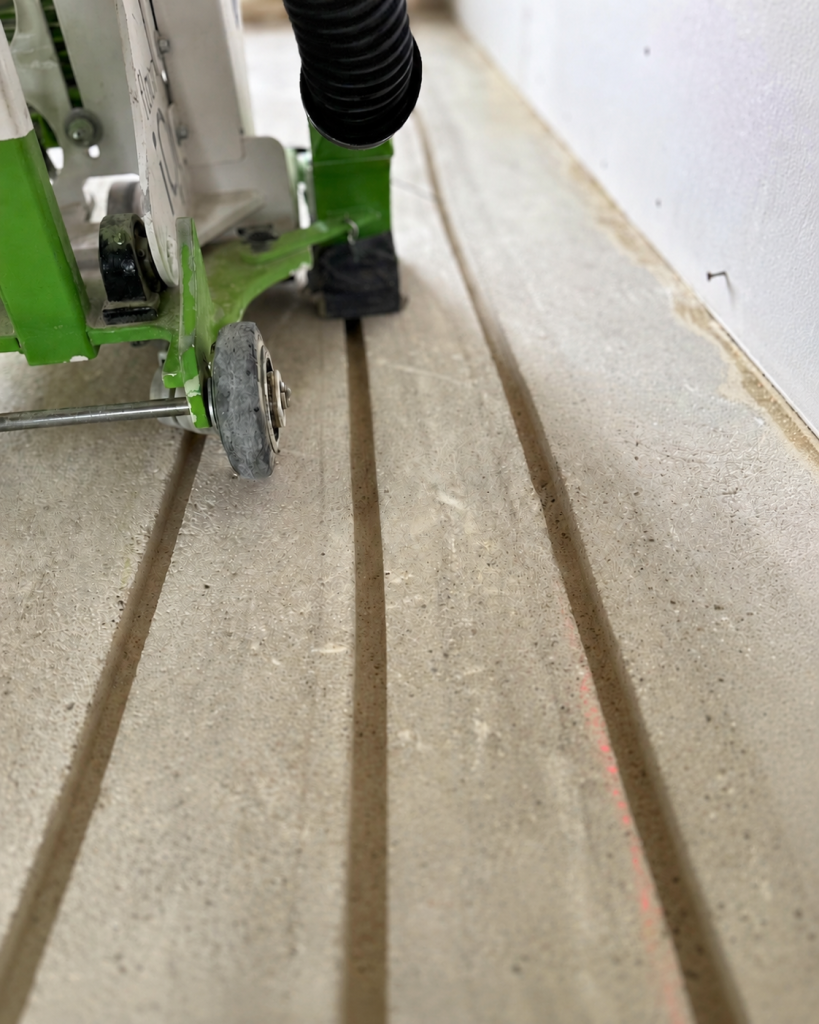Fußbodenheizung nachträglich fräsen in München: So funktioniert die Nachrüstung im Altbau